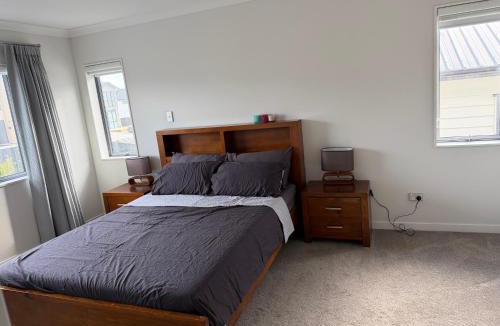 Auckland House | The Flatbush Resident