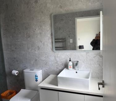 Auckland House | The Flatbush Resident