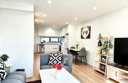 Mangere Villa | B Auckland Airport Brand New Sleeps5 Free Parking