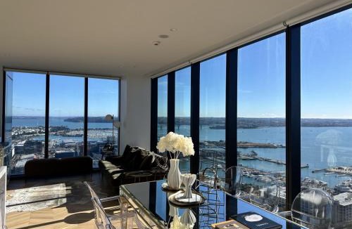 Auckland Central Business District House | High-Rise Luxury Stay with Harbour Views at 51 Albert Street
