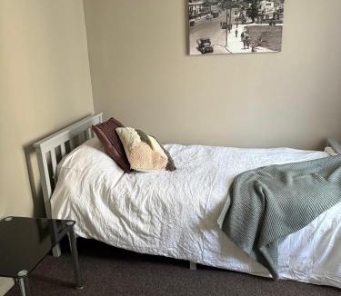 Lower Hutt House | Stylish Moera Retreat