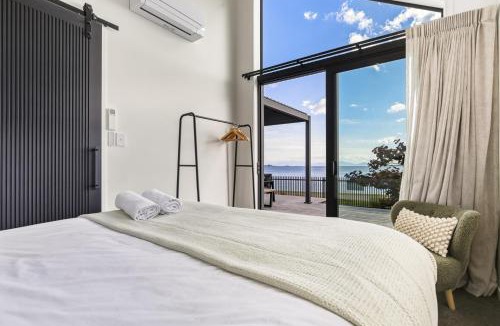 Hilltop House | Roam Taupo Lake Front Unit 2 - Spa Pool