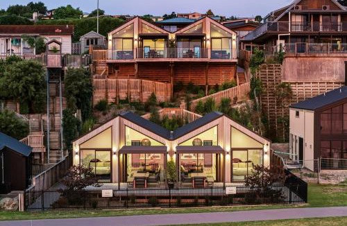 Hilltop House | Roam Taupo Lake Front Unit 2 - Spa Pool