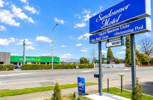 Springlands Hotel | Sundowner Motel