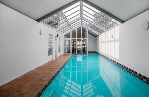 Christchurch City Centre House | Urban Oasis - Christchurch Holiday Home