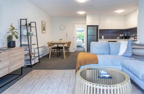 Christchurch City Centre House | Ground Floor Apartment CBD - Pool, Gym & Parking