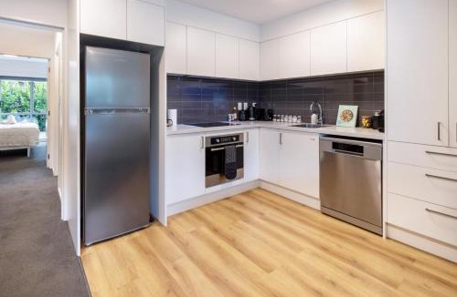 Christchurch City Centre House | Ground Floor Apartment CBD - Pool, Gym & Parking