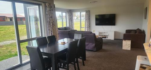 Geraldine House | Geraldine Gem - New 1 Bedroom Executive Home