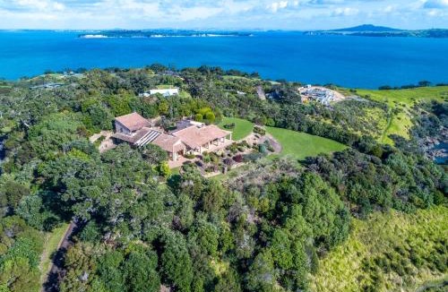 Matiatia Bay House | Tangaroa Estate Luxury Coastal Escape