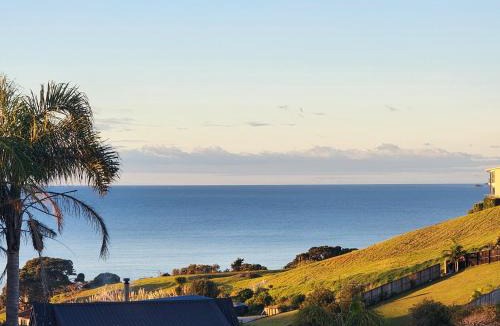 Cable Bay House | Darlene's Nest