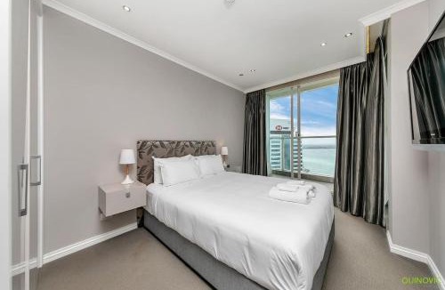 Auckland Central Business District Apartment | QV Stays Luxury with Sea Views