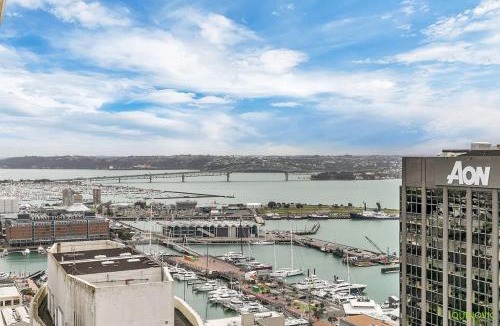 Auckland Central Business District Apartment | QV Stays Luxury with Sea Views