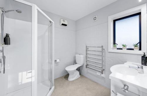 Dunedin Hotel | Myhub Holiday Park Dunedin