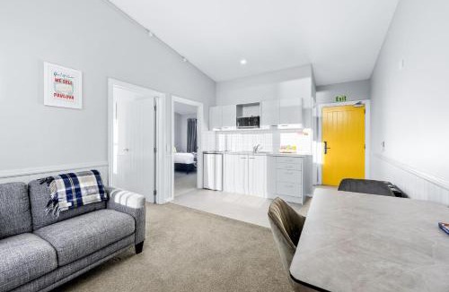 Dunedin Hotel | Myhub Holiday Park Dunedin
