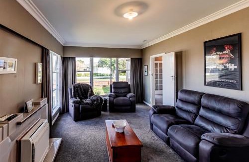 Levin House | Home Away From Home - Levin Holiday Home