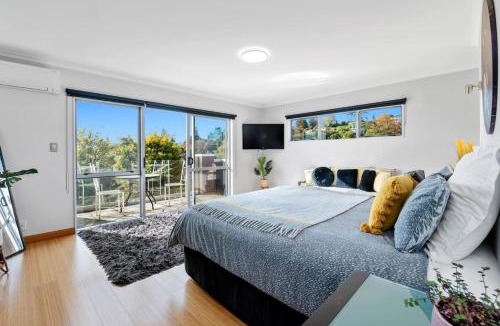 Kawaha Point House | Zodiac Bay Lake Retreat Rotorua