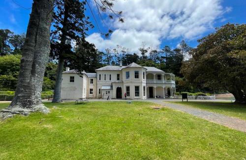 Kawau Island House | Kawau Kererū Bach