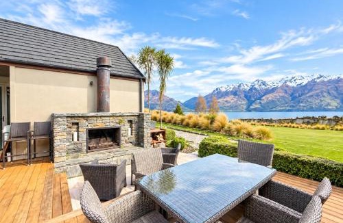Kawarau Falls House | The Tussocks at Drift Bay