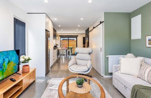 Waterloo House | Dreamcatcher Cottage - 2BR Mystic Moonrise