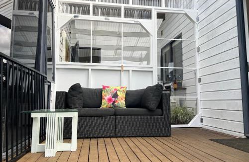 Kerikeri House | Restful Kerikeri Retreat - Spa, Views and Private Bathroom