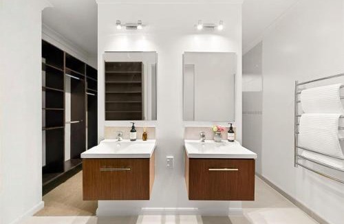 Tamahere House | Lifestyle Retreat with Land and Views