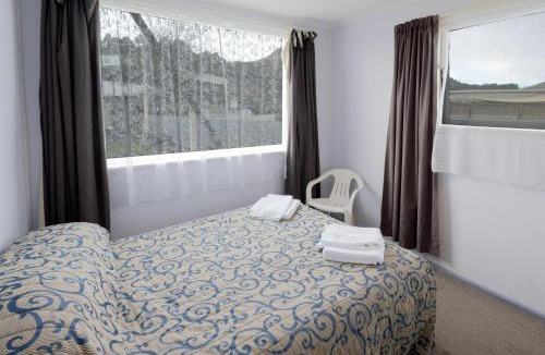 Palmerston Hotel | Waihemo Lodge Hotel