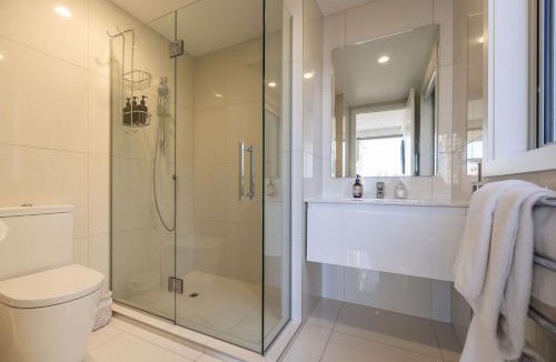 Fernhill House | Q by the Lake Aspen Grove Stunning Views