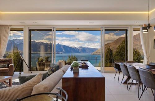Fernhill House | Q by the Lake Aspen Grove Stunning Views