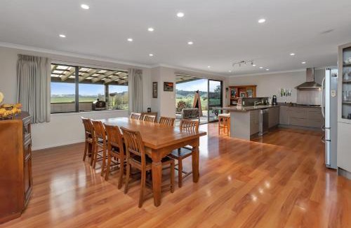 Whangarei House | Kauri Oasis Retreat