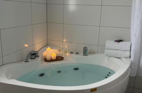 Mangere Hotel | Airport Manor Inn