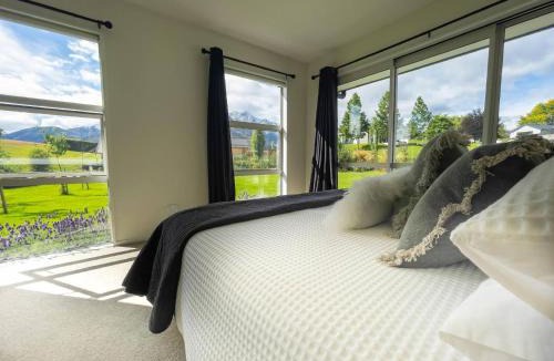 Lower Shotover House | Apple Tree Cottage