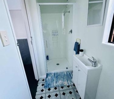 Lower Hutt House | The Trimendes Guesthouse