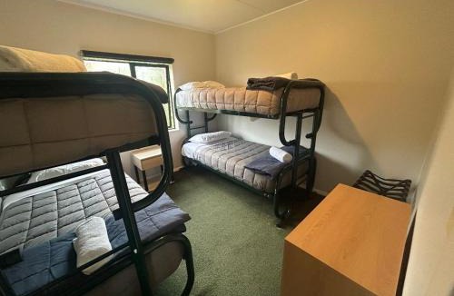 Murchison Hotel | Kiwi Park Motels