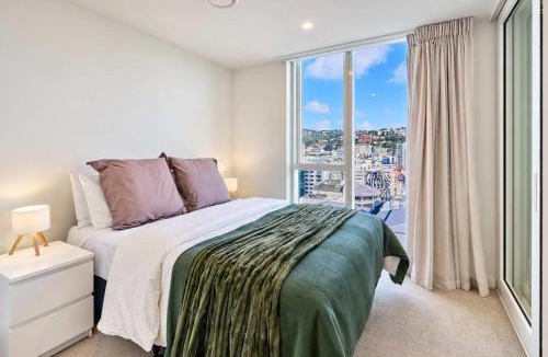 Te Aro Apartment | Hyde Lane Stay - 3BR with Pool Gym & Views