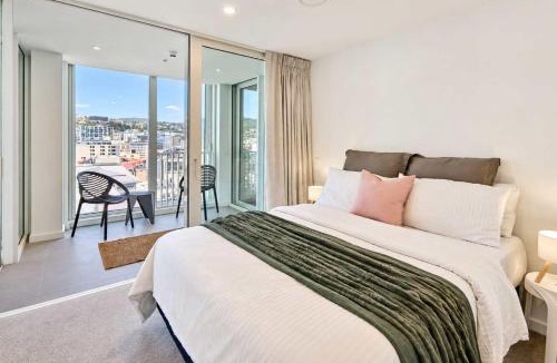 Te Aro Apartment | Wellington CBD 3BR with Pool Gym & Views