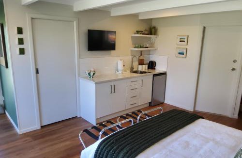 Clyde Apartment | Studio on Seaton