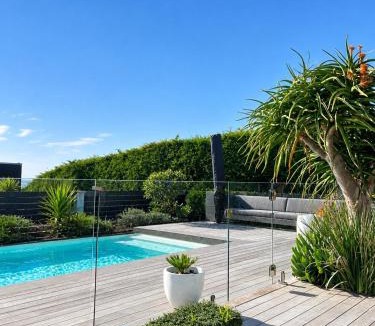 Sumner House | Sumner, Christchurch Lush 2 Bdrm Ground Level Apt with Private Pool located on Scarborough Hill