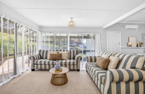 Whanganui Villa | The Little Blue Cottage