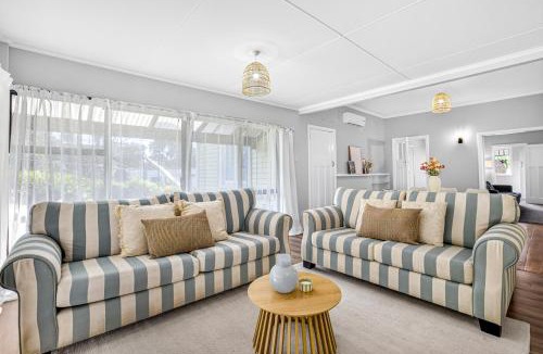 Whanganui Villa | The Little Blue Cottage