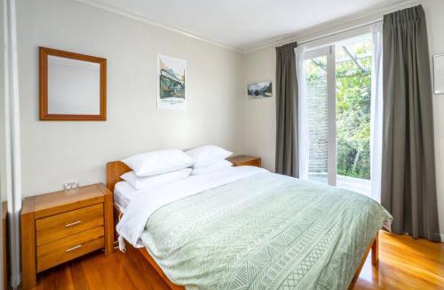 Martinborough House | Syrah Serenity, Martinborough