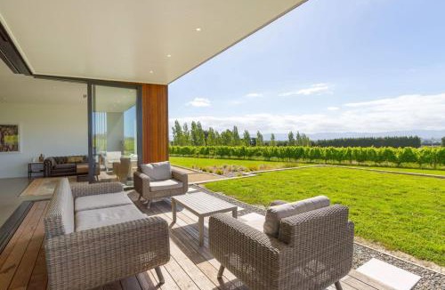 Dyerville House | 89 In The Vines, Martinborough