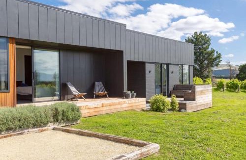 Dyerville House | 89 In The Vines, Martinborough