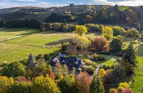 Solway Villa | Longbush Estate, Gladstone