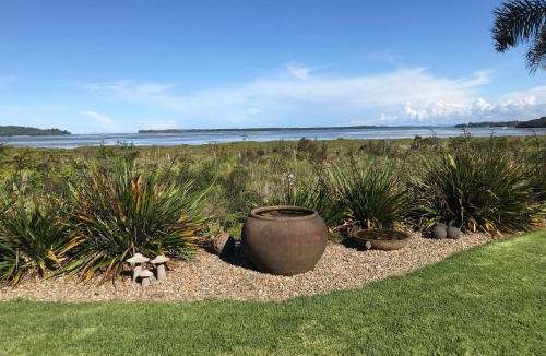 Tanners Point Apartment | Harbour views