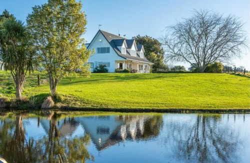 Karaka House | The Pond House by Homello