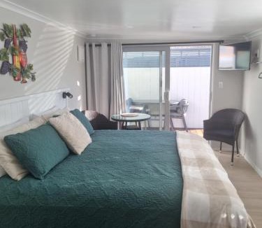 Blenheim Bed & Breakfast | BNB on Carvell