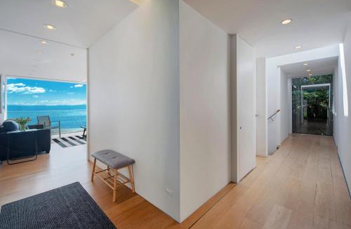 Nelson House | Beachfront Retreat - Architectural & Ocean Views