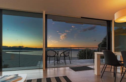 Nelson House | Beachfront Retreat - Architectural & Ocean Views