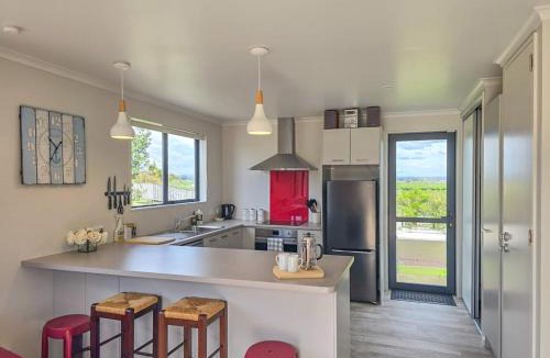 Pukehina House | Holiday homes in New Zealand