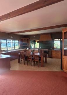 Te Kuiti House | Titiwai Homestead 4 Bedroom Farm Stay